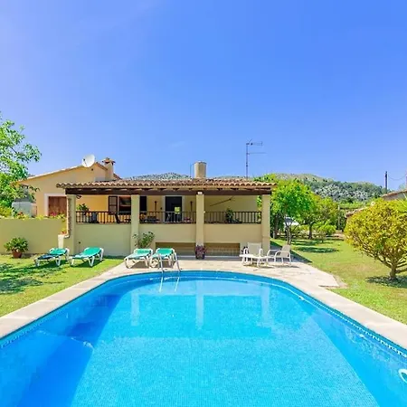 Сasa de vacaciones Pep, Con Piscina En *